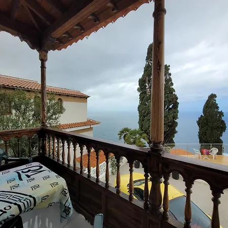 Willkommen Im Paradies - Welcome In Paradise - Bienvenidos Al Paraíso
