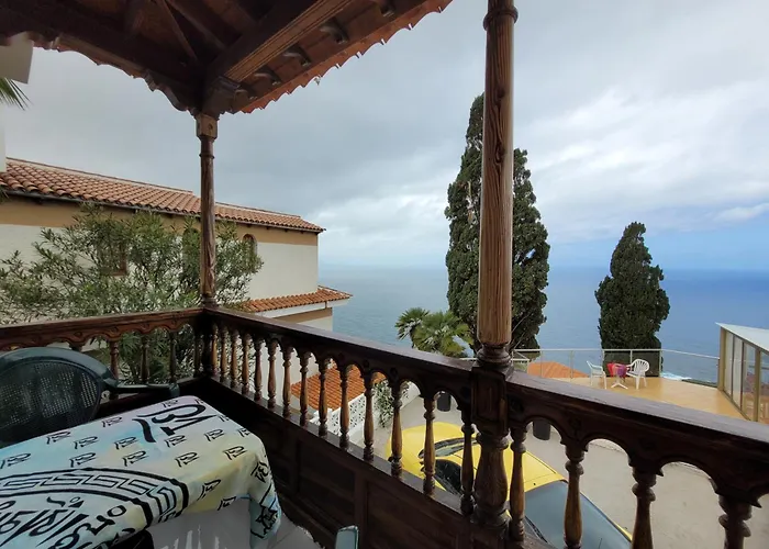 Willkommen Im Paradies - Welcome In Paradise - Bienvenidos Al Paraiso